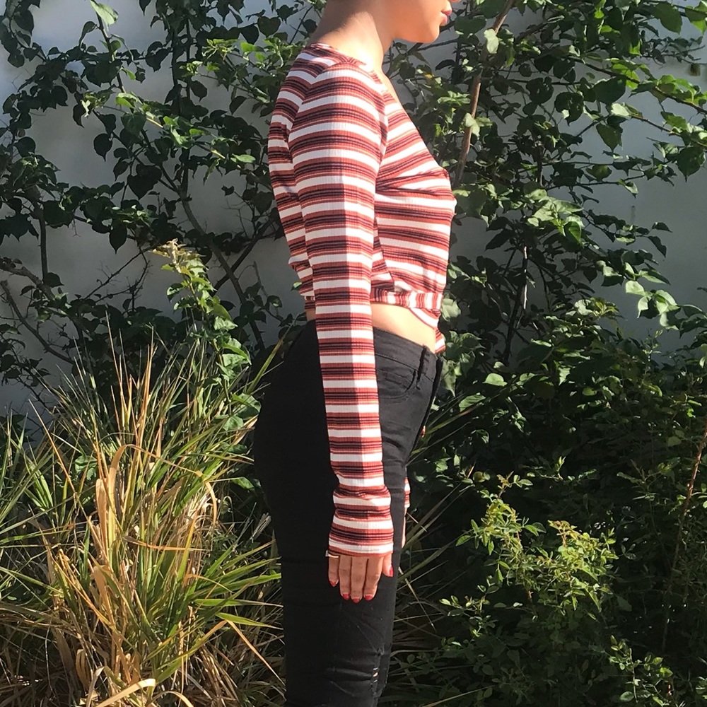 Stripped Wrap Top - Picture 5 of 7